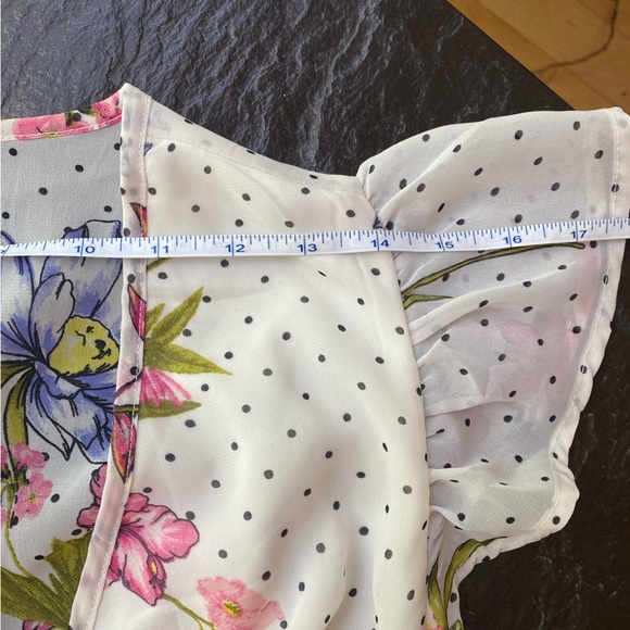 Japna amazing floral top - Picture 2 of 13